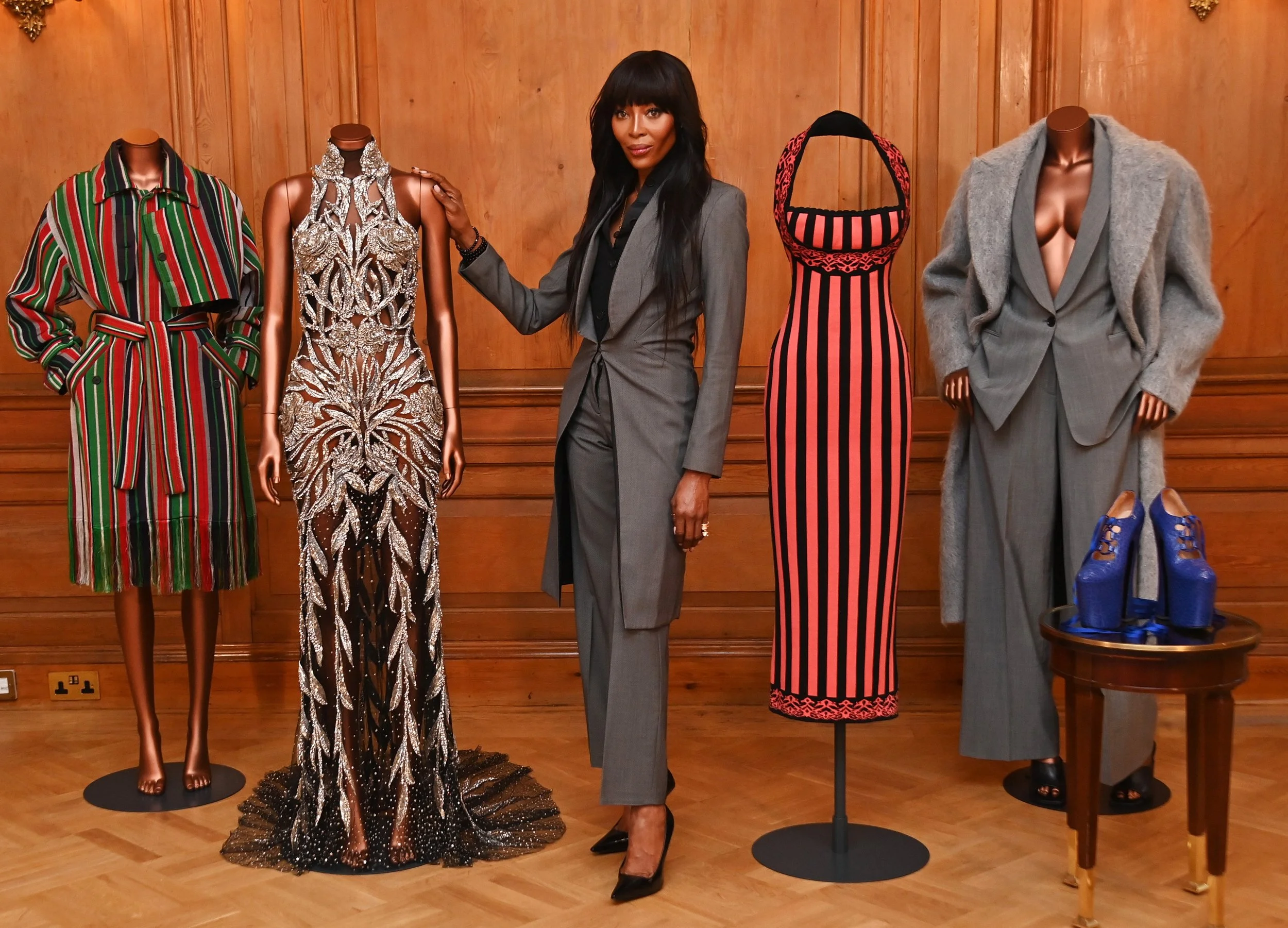 NAOMI: In Fashion | Victoria and Albert Museum, London — Musée